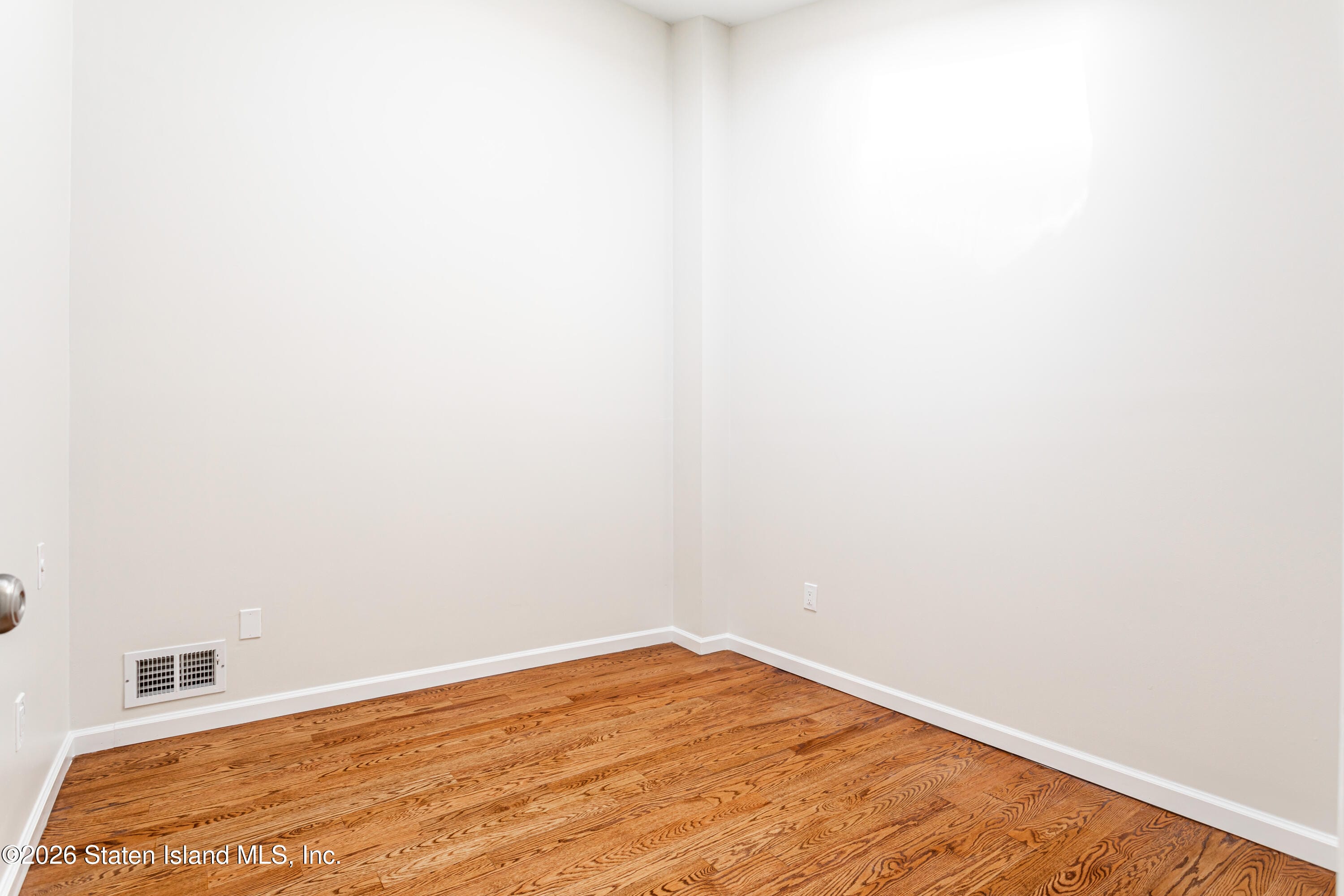 21 Spirit Lane, Staten Island, NY, 10303 image 15