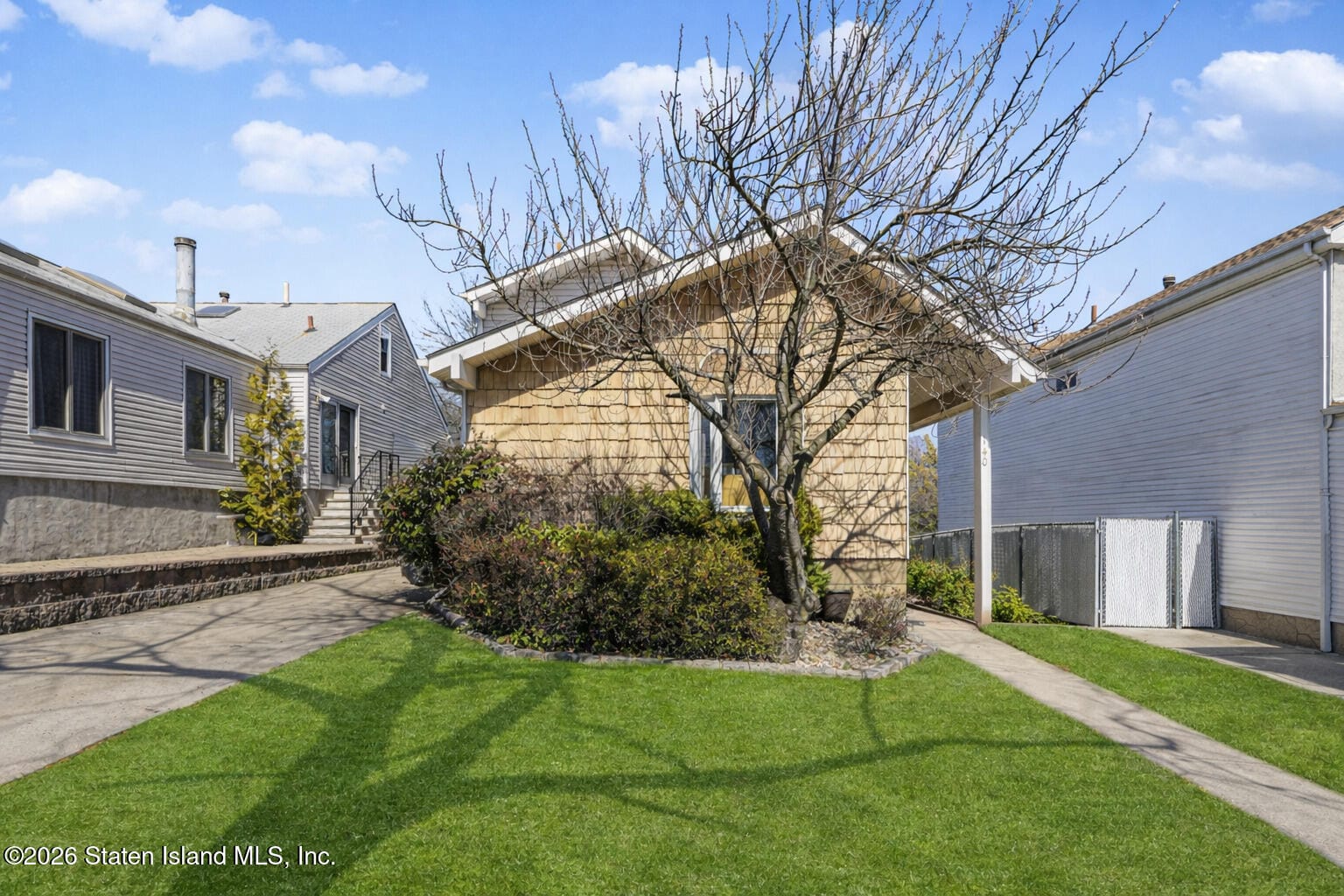 140 Mc Arthur Avenue Image 2