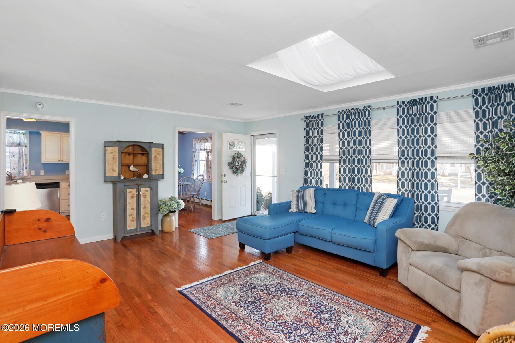 210 Laurel Court Image 5