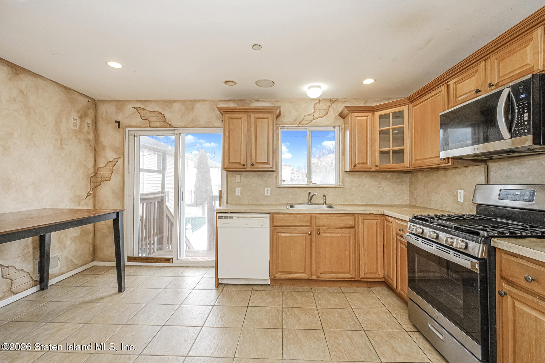 61 Merivale Lane, Staten Island, NY, 10304 image 7