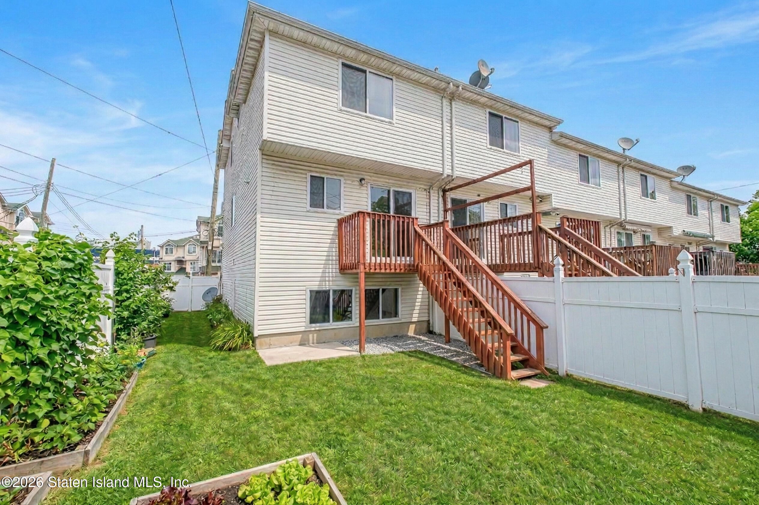 61 Merivale Lane, Staten Island, NY, 10304 image 22