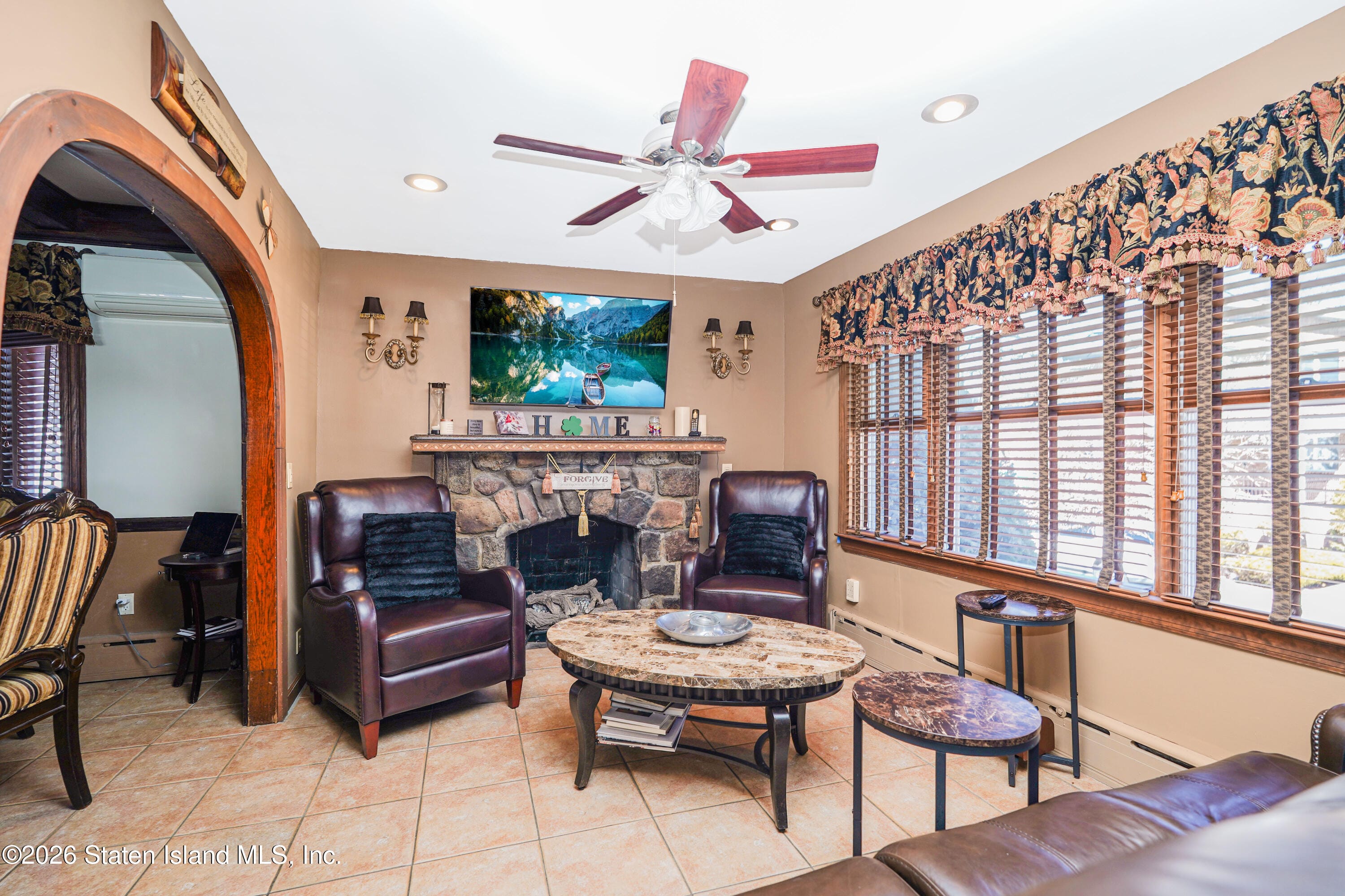 76 Whitman Avenue Image 5