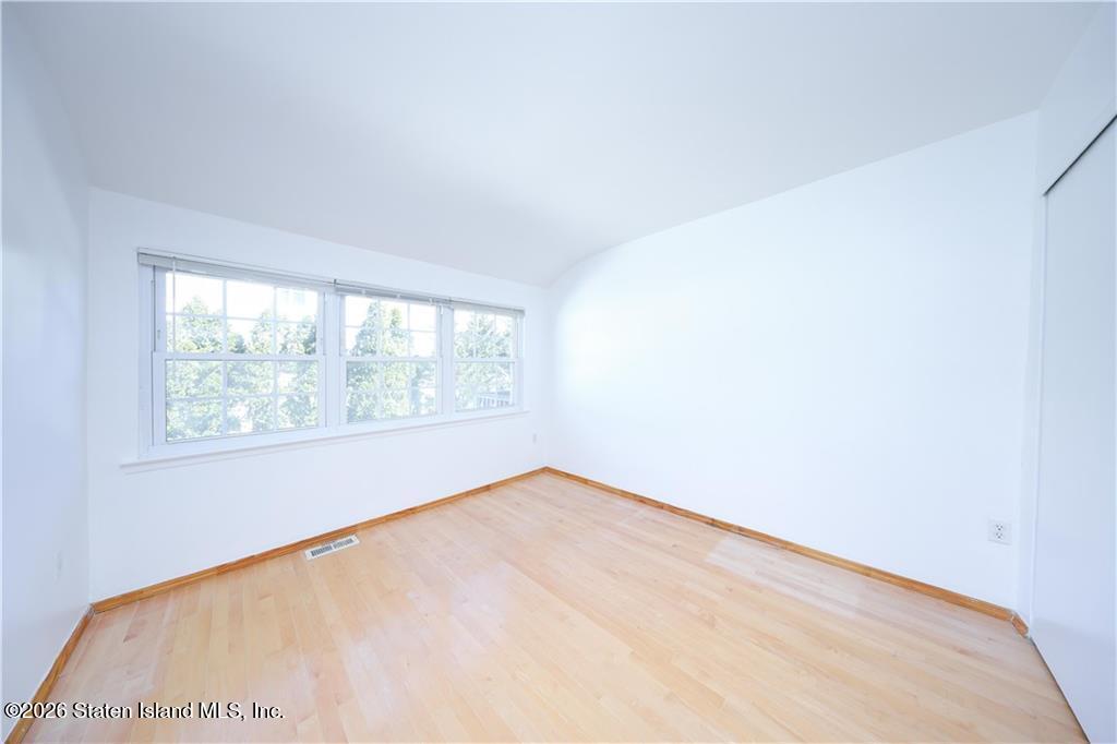 31 Barclay Circle, Staten Island, NY, 10312 image 16