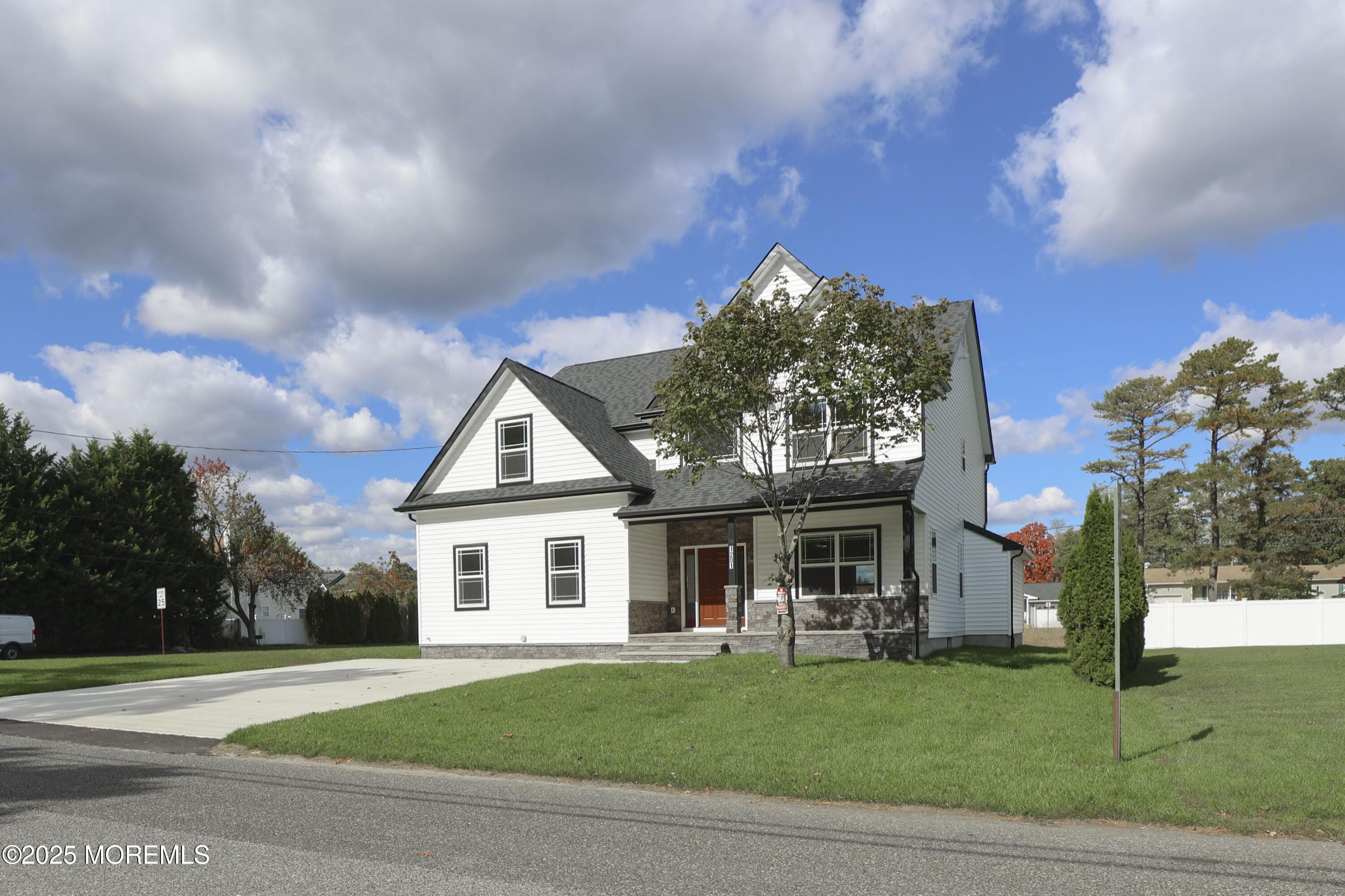 1201 1st Avenue Image 3