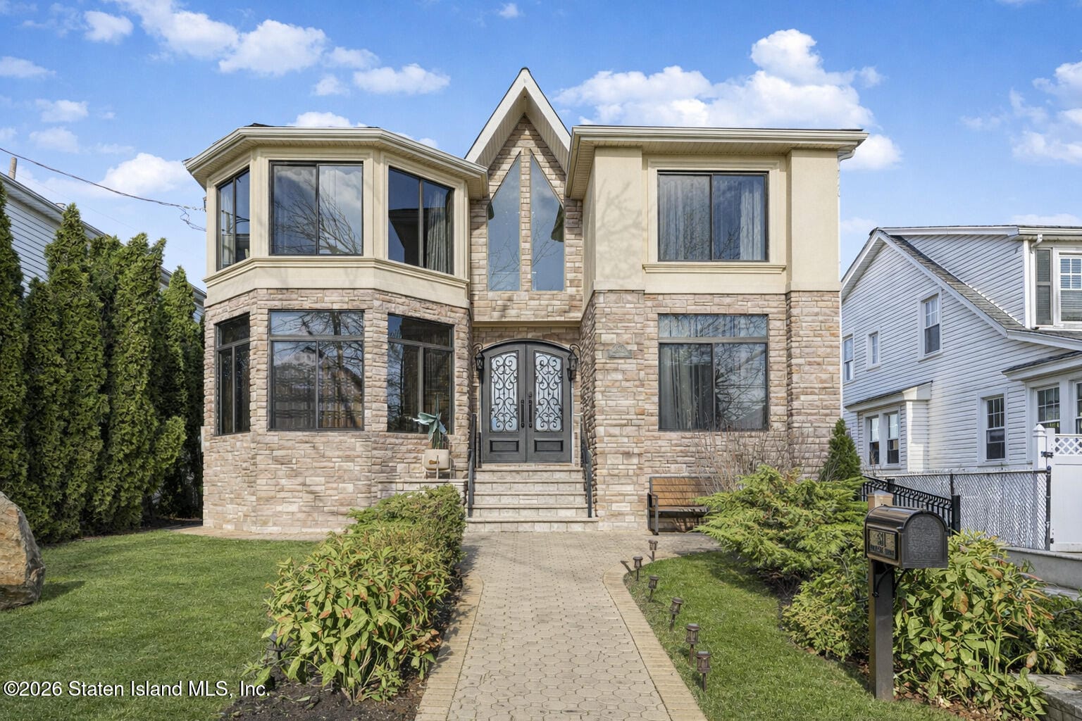 581 Rockaway Street Image 2