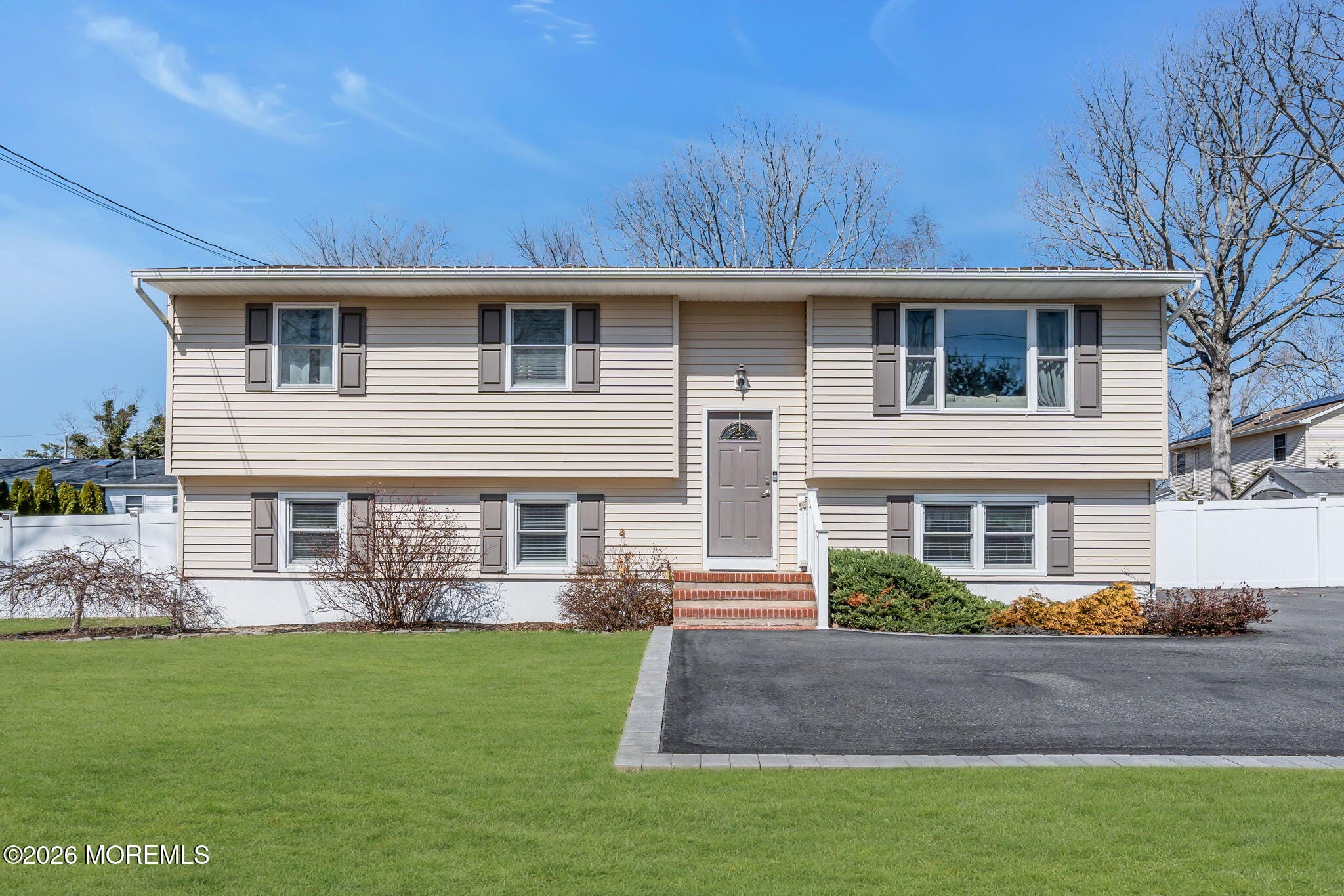 725 Commonwealth Boulevard Image 1