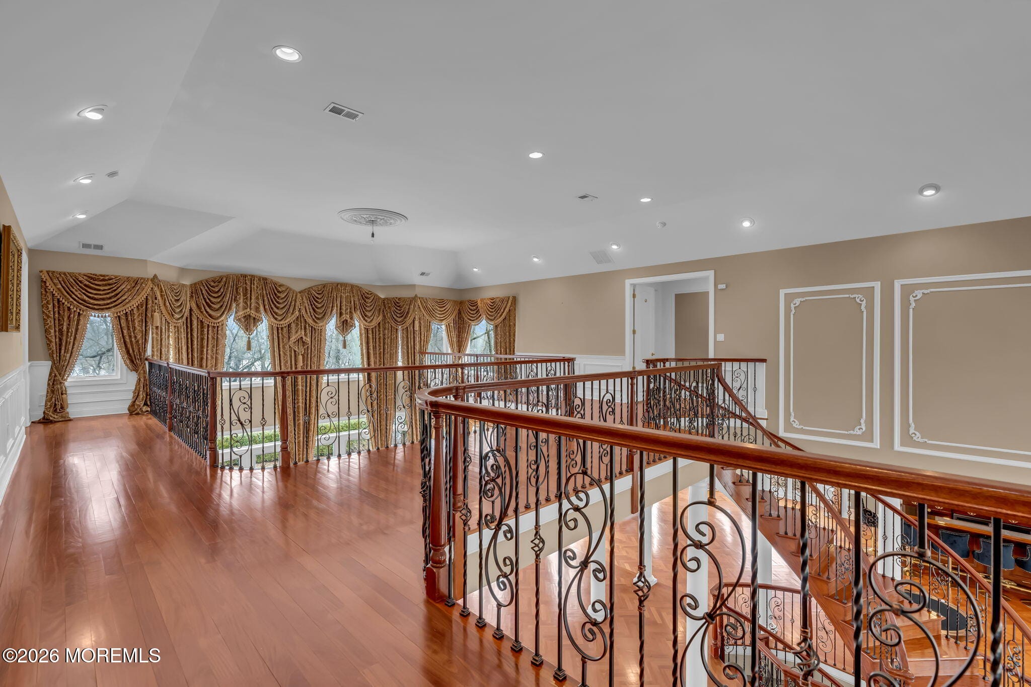 1 Embry Farm Road, Marlboro, NJ, 07746 image 30