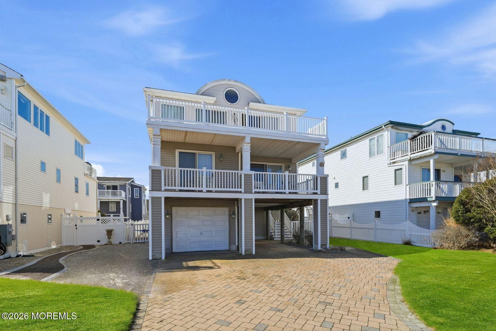 112 W Hobart Avenue Image 2