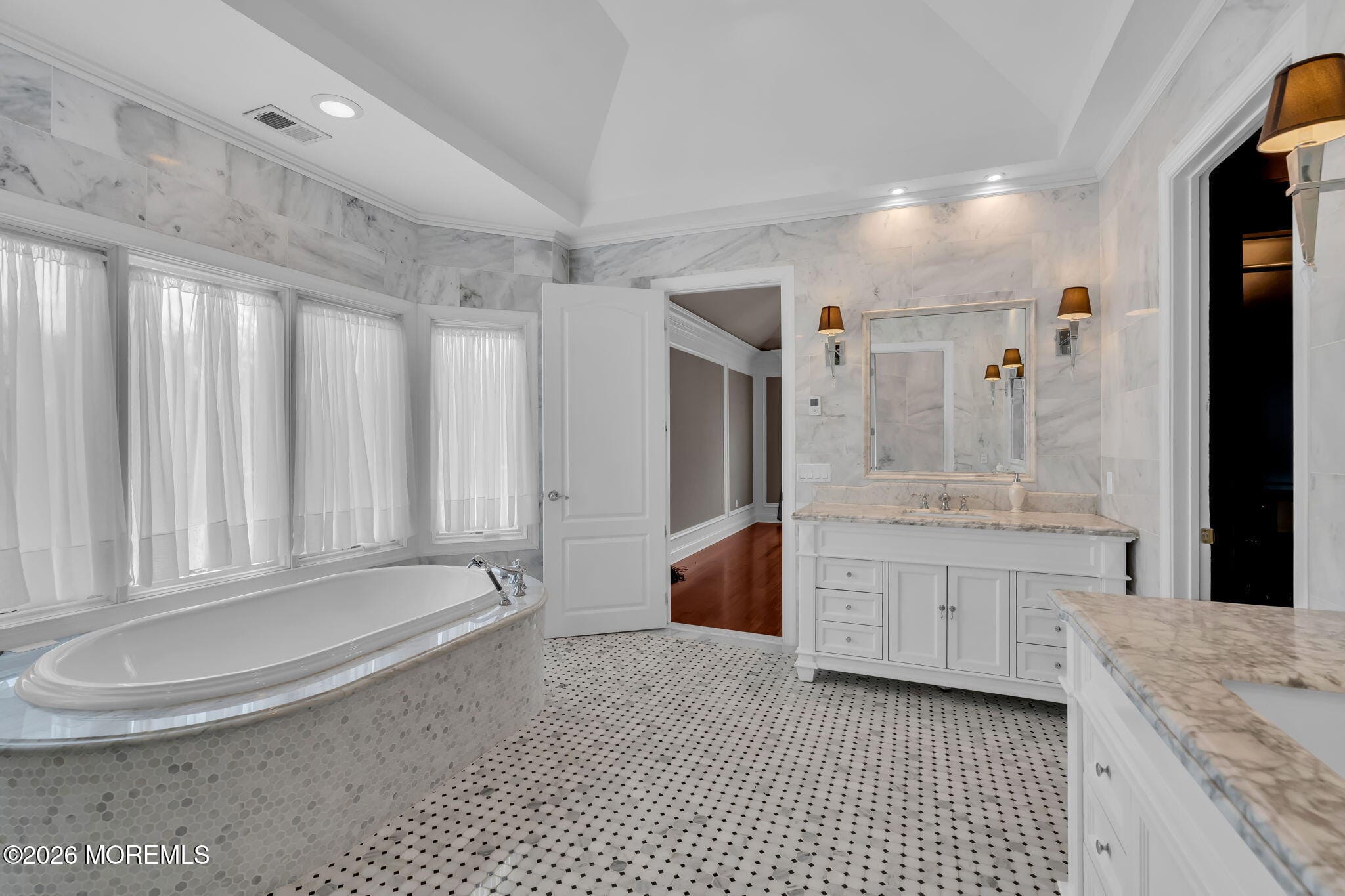 1 Embry Farm Road, Marlboro, NJ, 07746 image 36