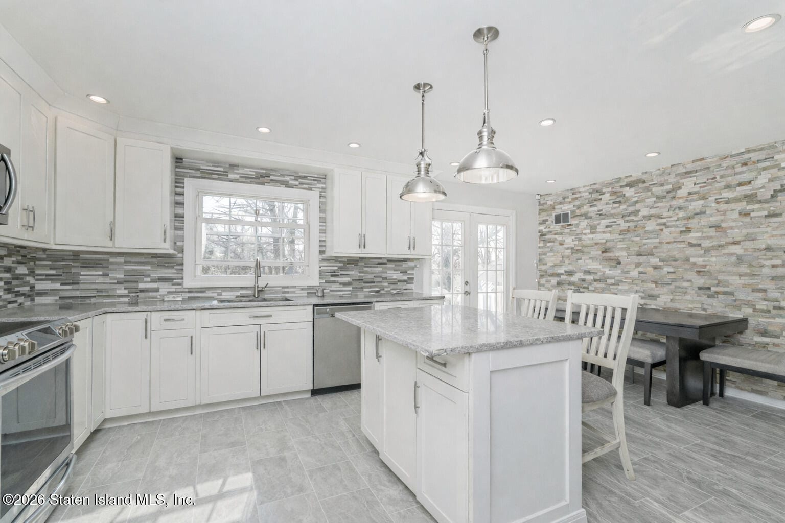 1926 N Railroad Avenue, Staten Island, NY, 10306 image 9