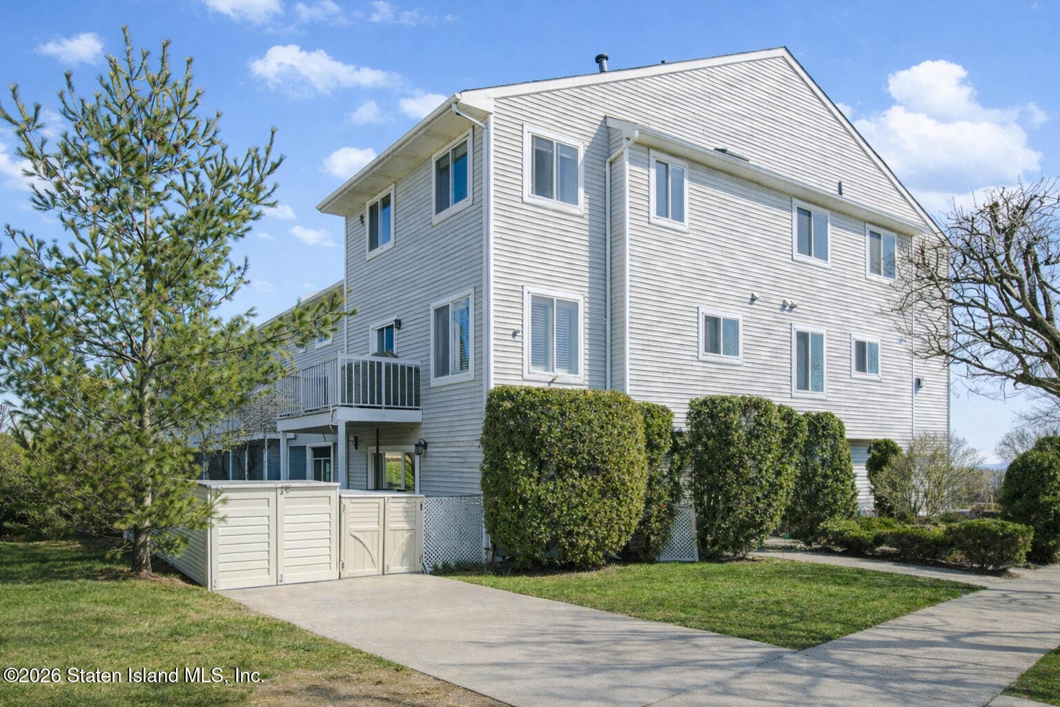 645 Johnston Terrace, Staten Island, NY, 10309