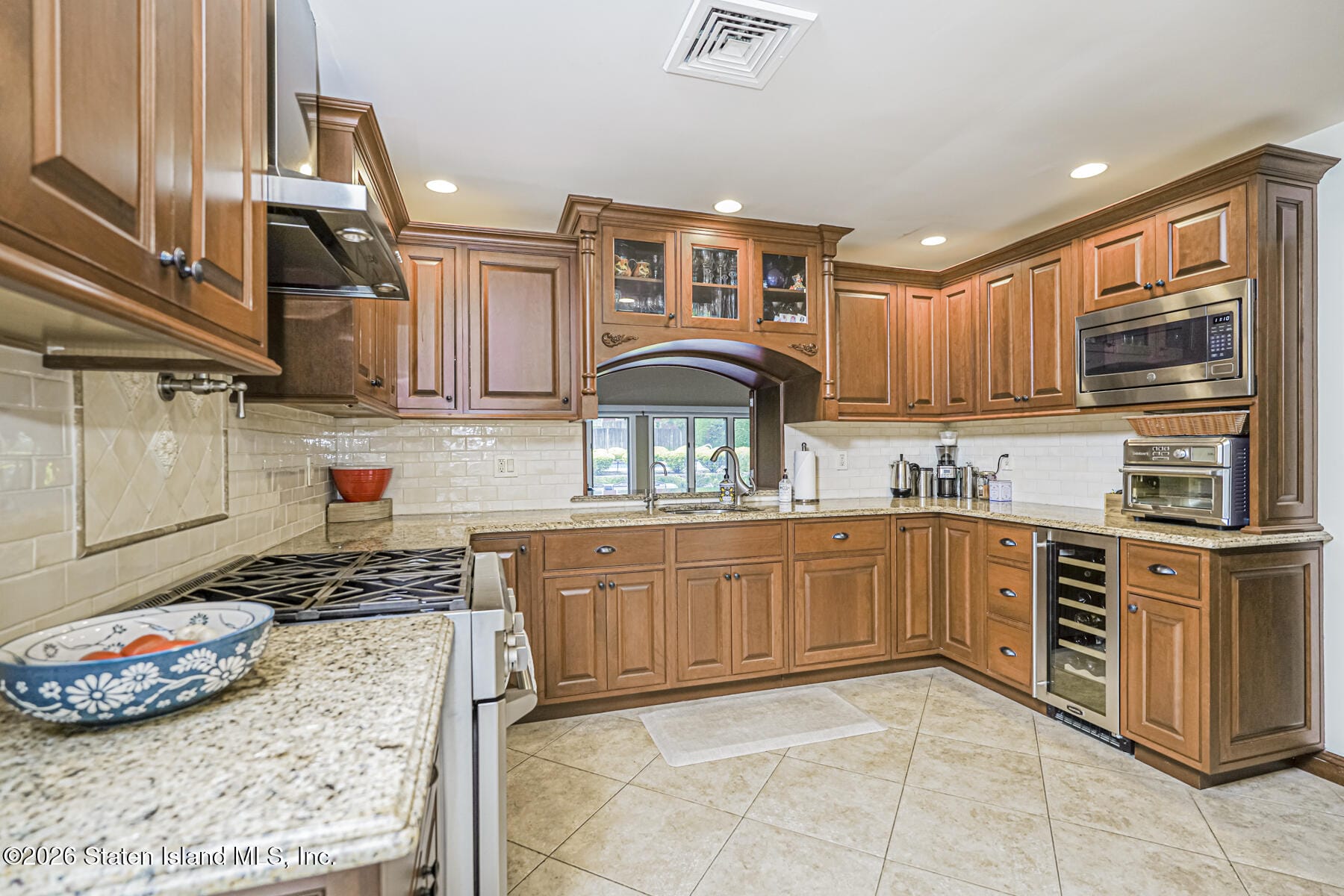 713 Edgegrove Avenue, Staten Island, NY, 10312 image 18