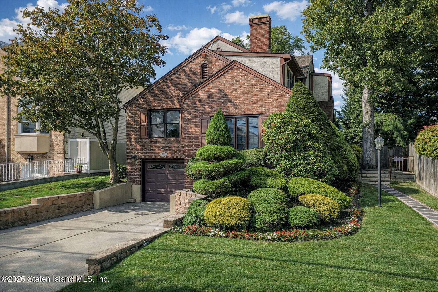 713 Edgegrove Avenue Image 2