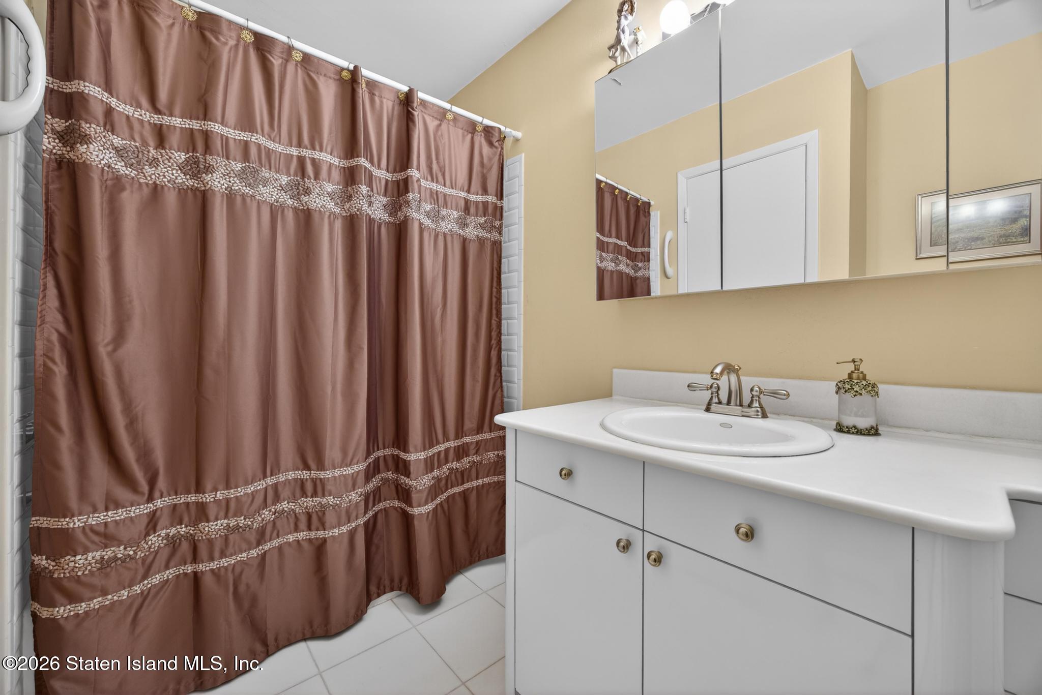 261 Hillbrook Drive, Staten Island, NY, 10305 image 12