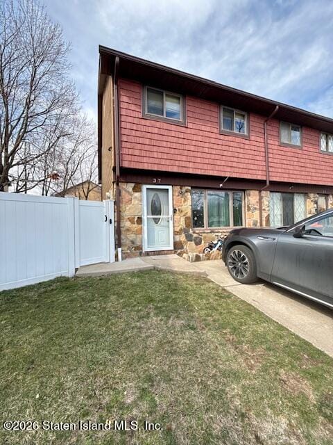 37 Tulip Circle, Staten Island, NY, 10312