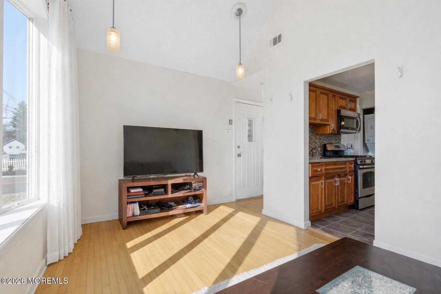 882 Woodmere Drive Image 5