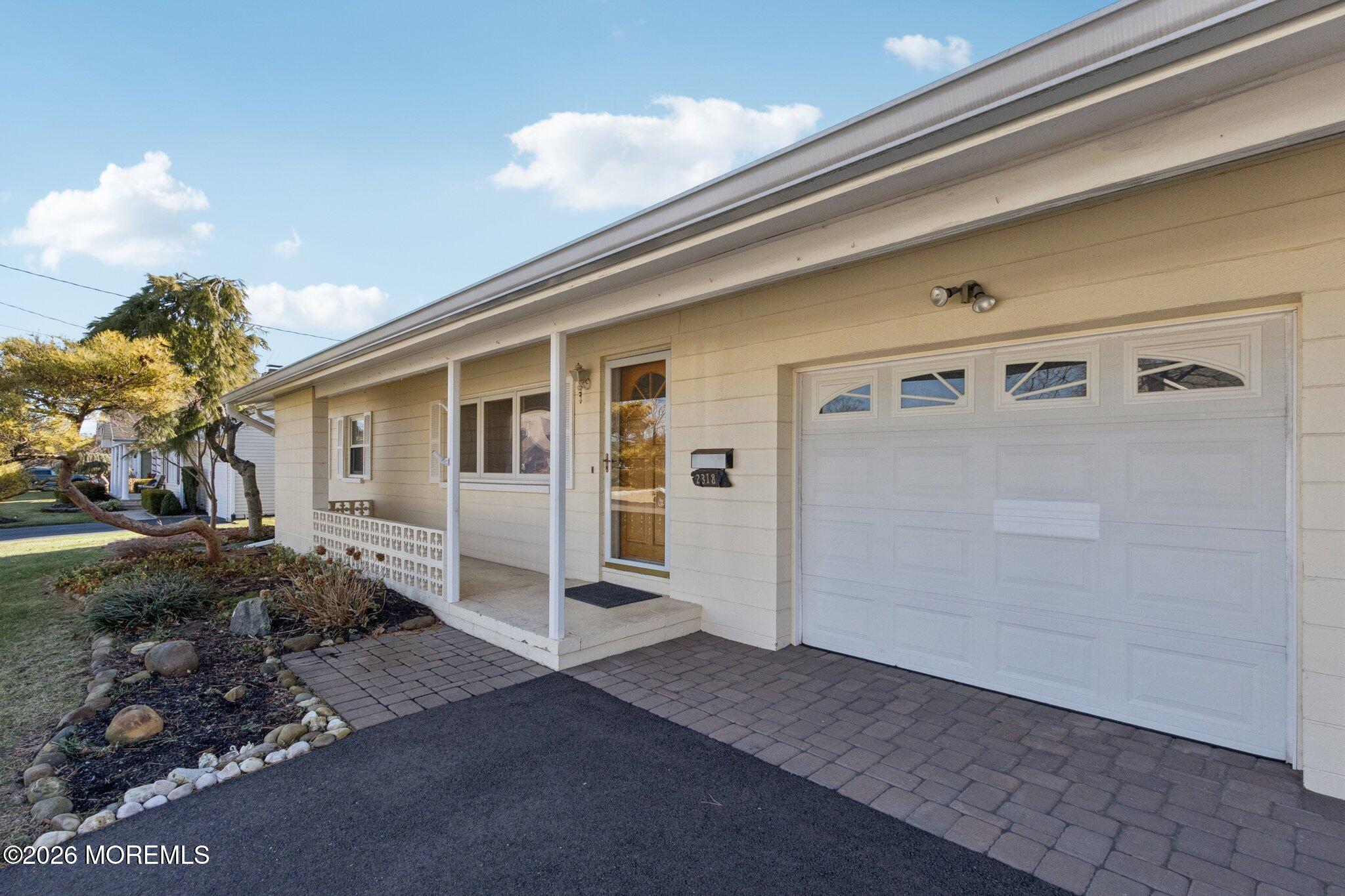 2318 Cardinal Drive Image 5