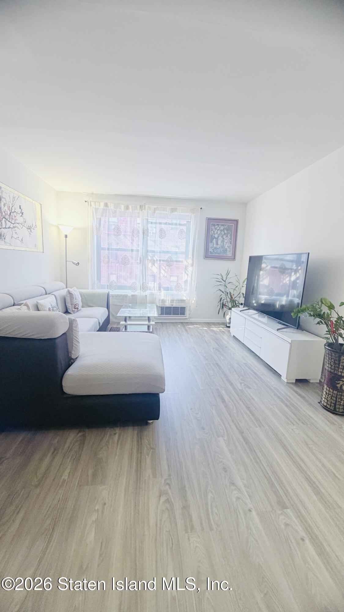 880 68th Street 5a Image 3