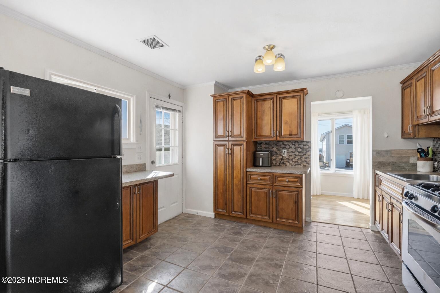 882 Woodmere Drive, Cliffwood Beach, NJ, 07735 image 7