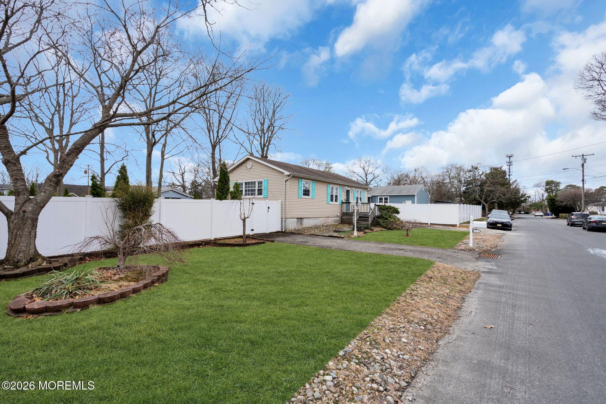 965 Gloucester Avenue Image 4