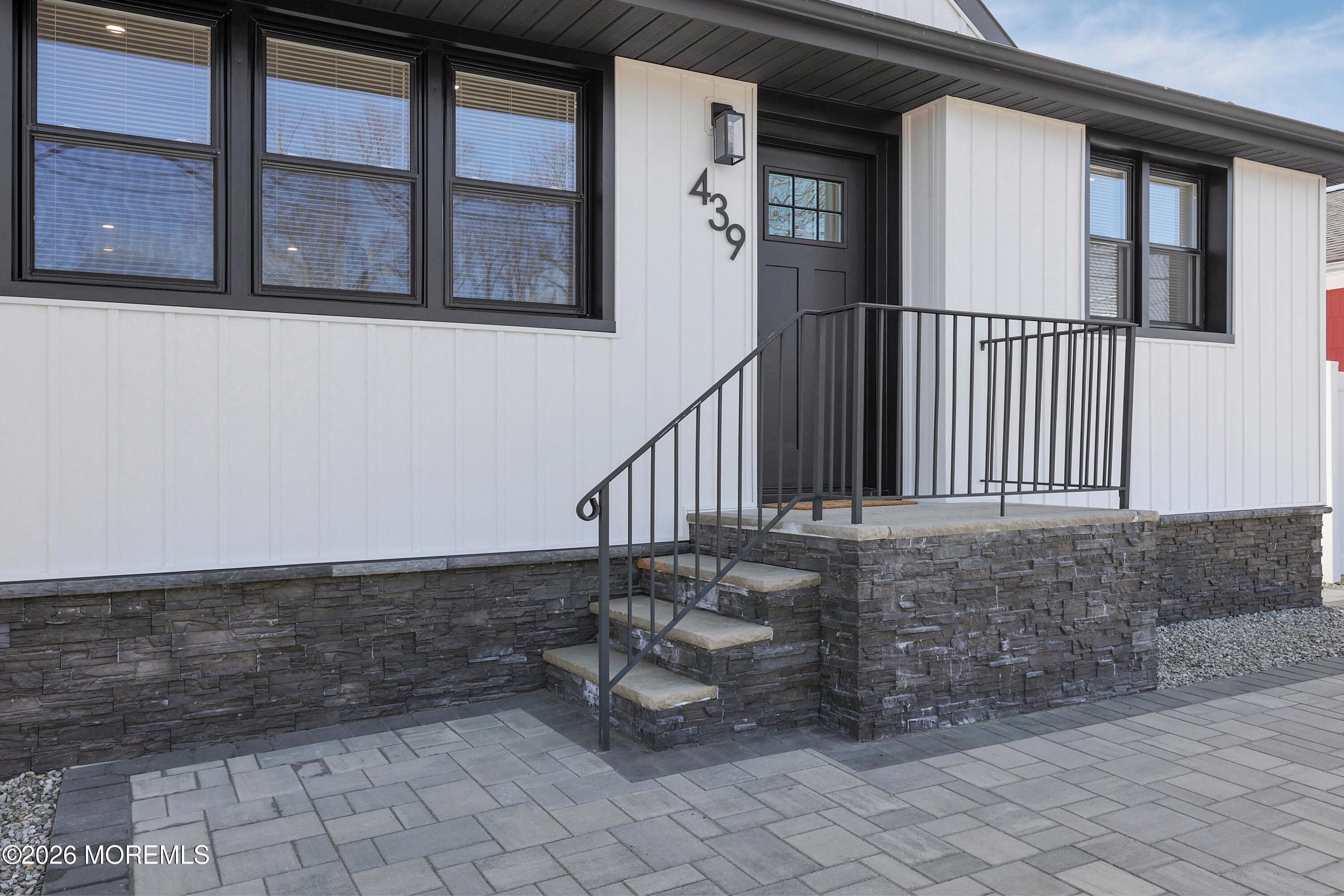 439 Carlisa Drive Image 3