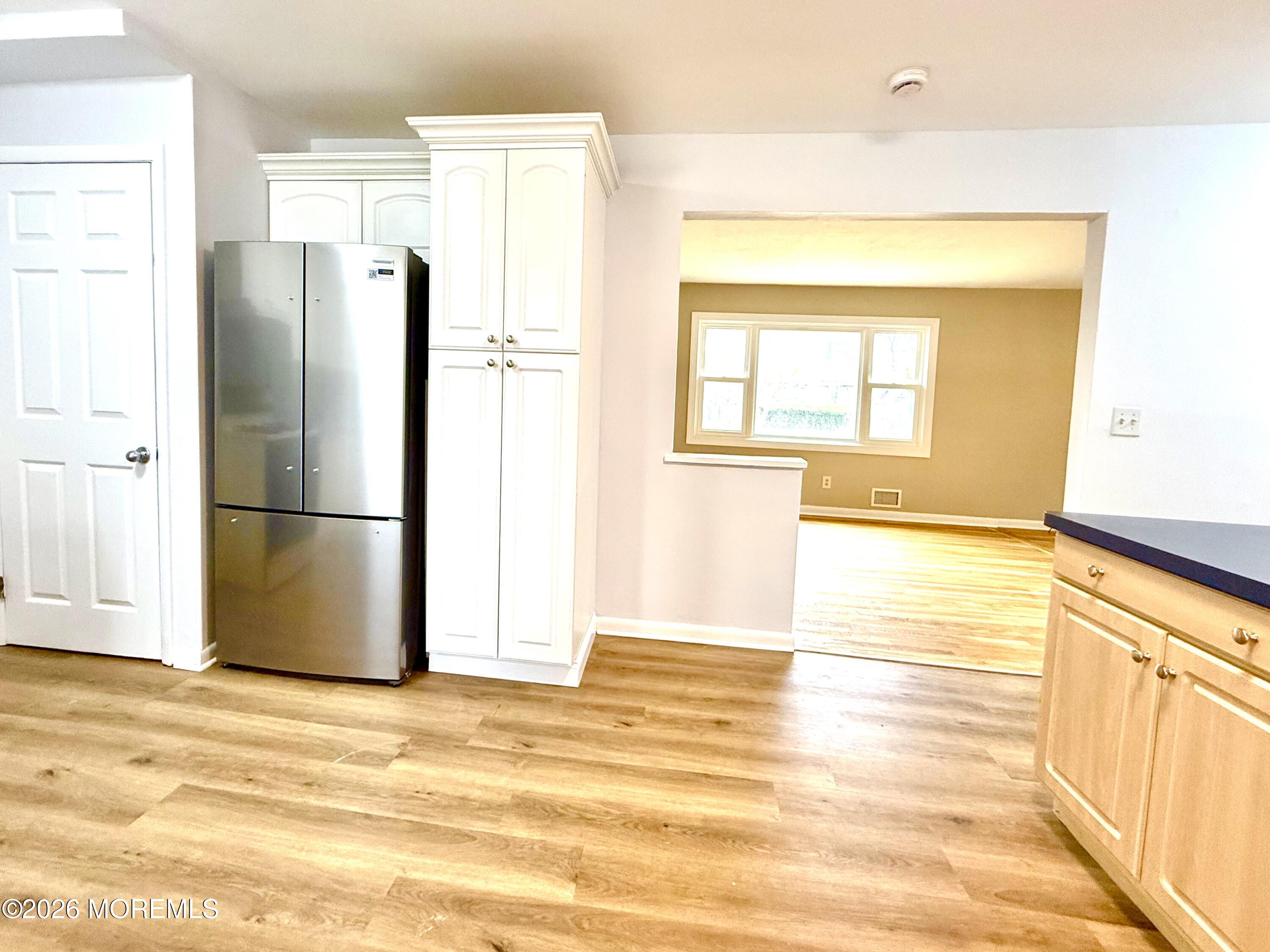 27 Runyon Avenue Image 2