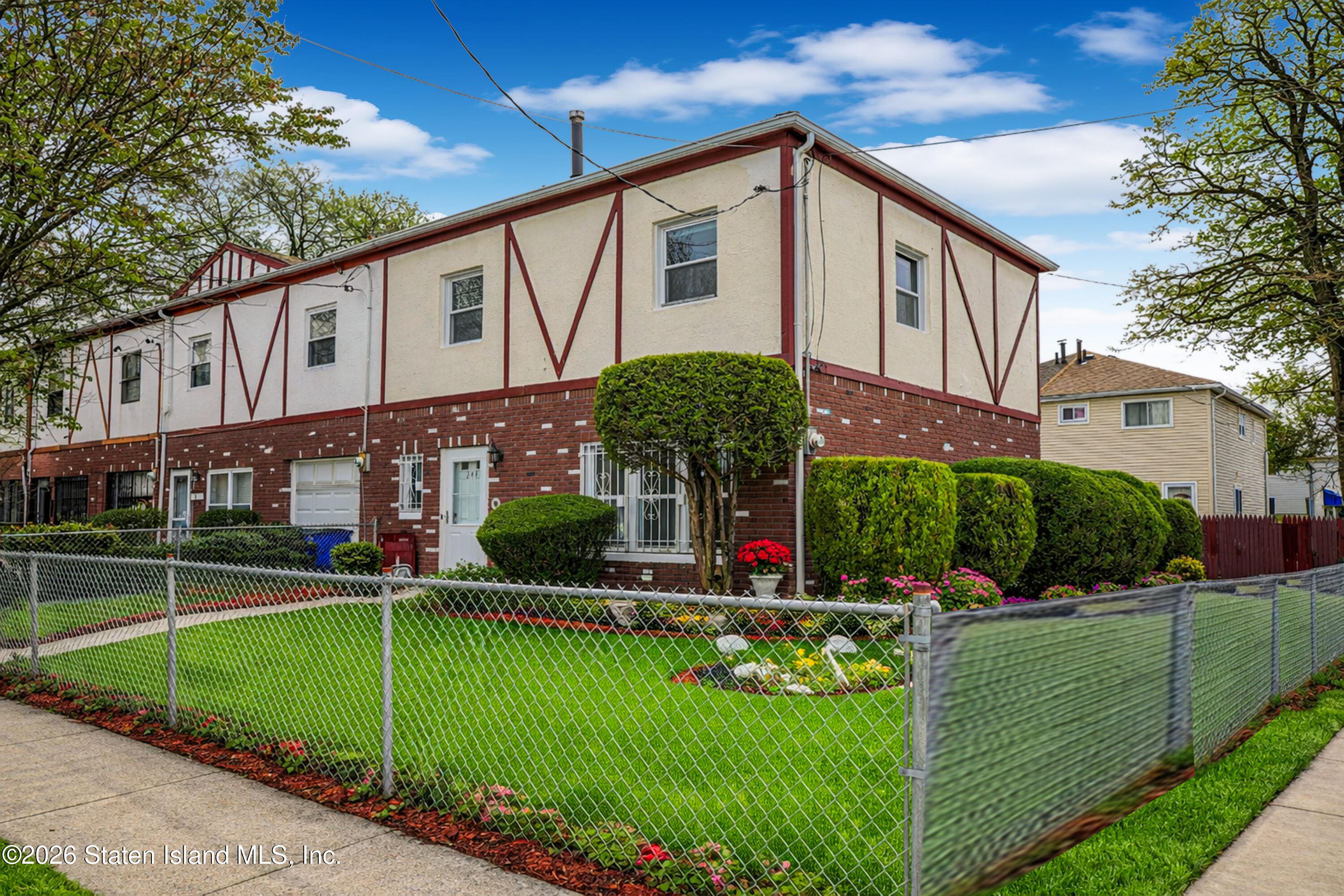 244 Continental Place Image 3