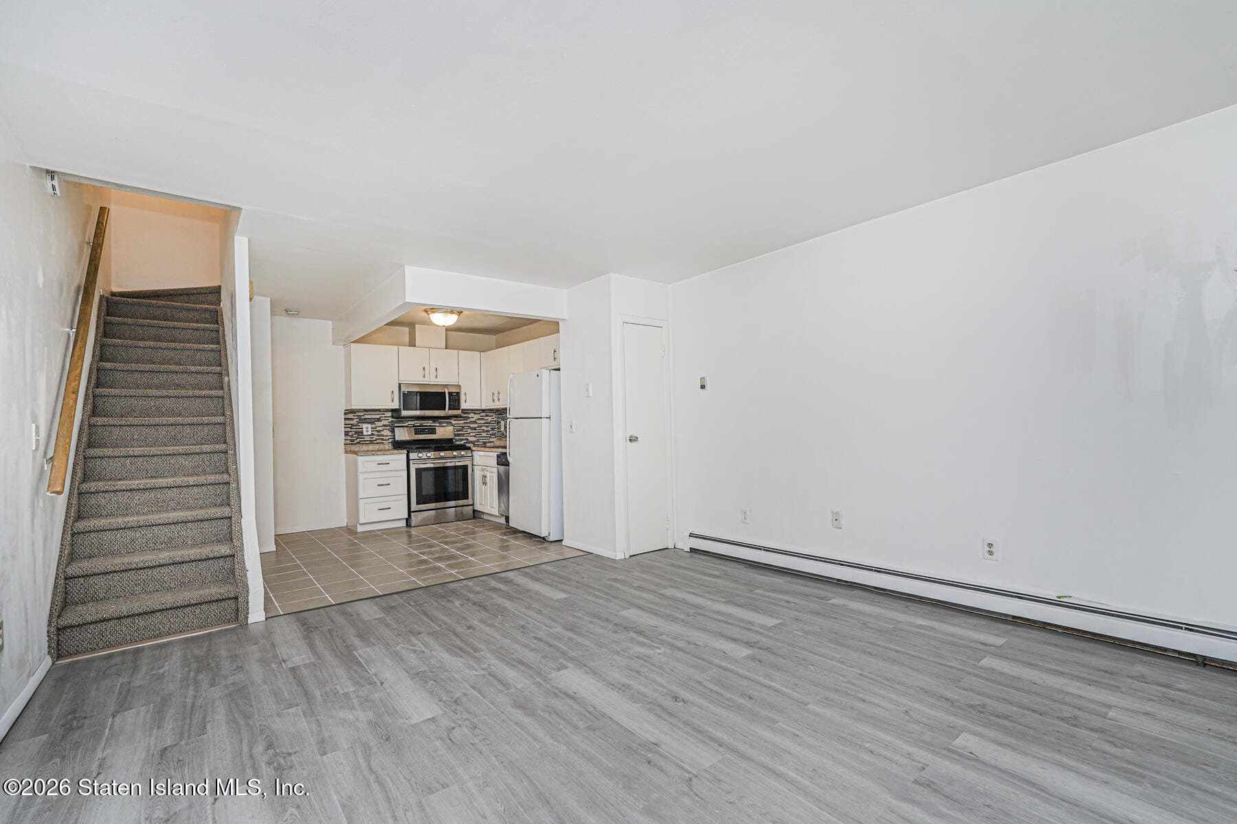 360 Barlow Avenue 24a Image 3