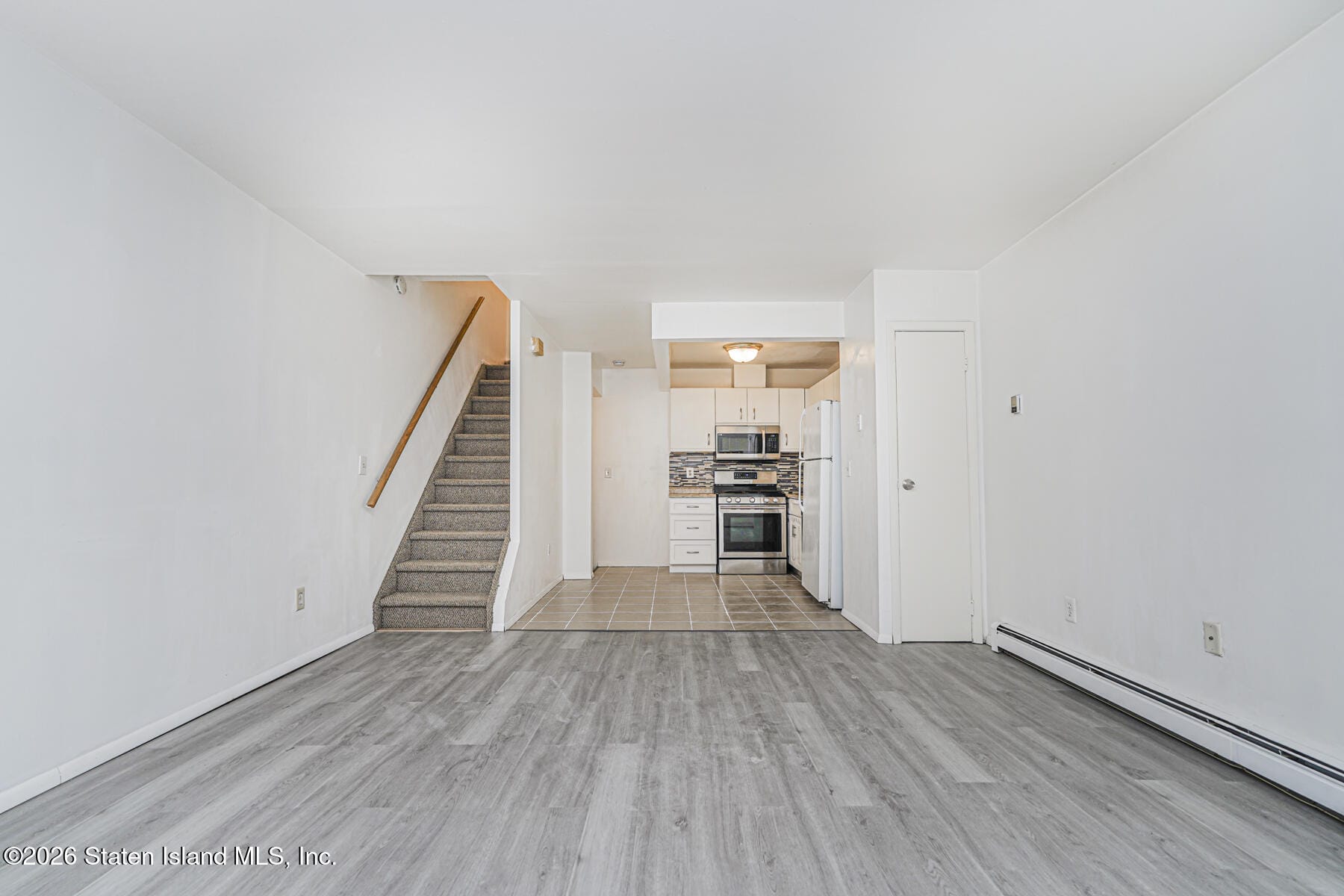 360 Barlow Avenue 24a Image 4