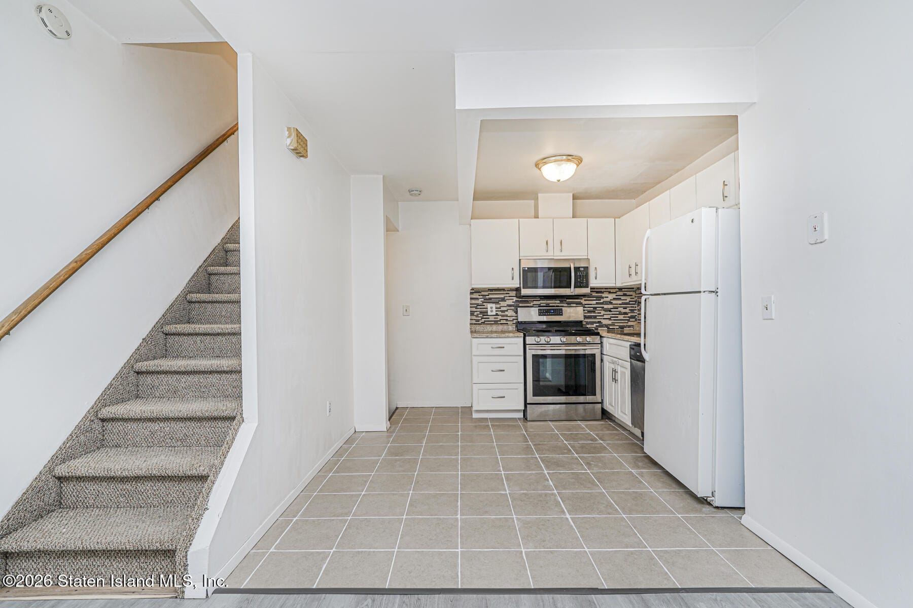 360 Barlow Avenue 24a Image 5
