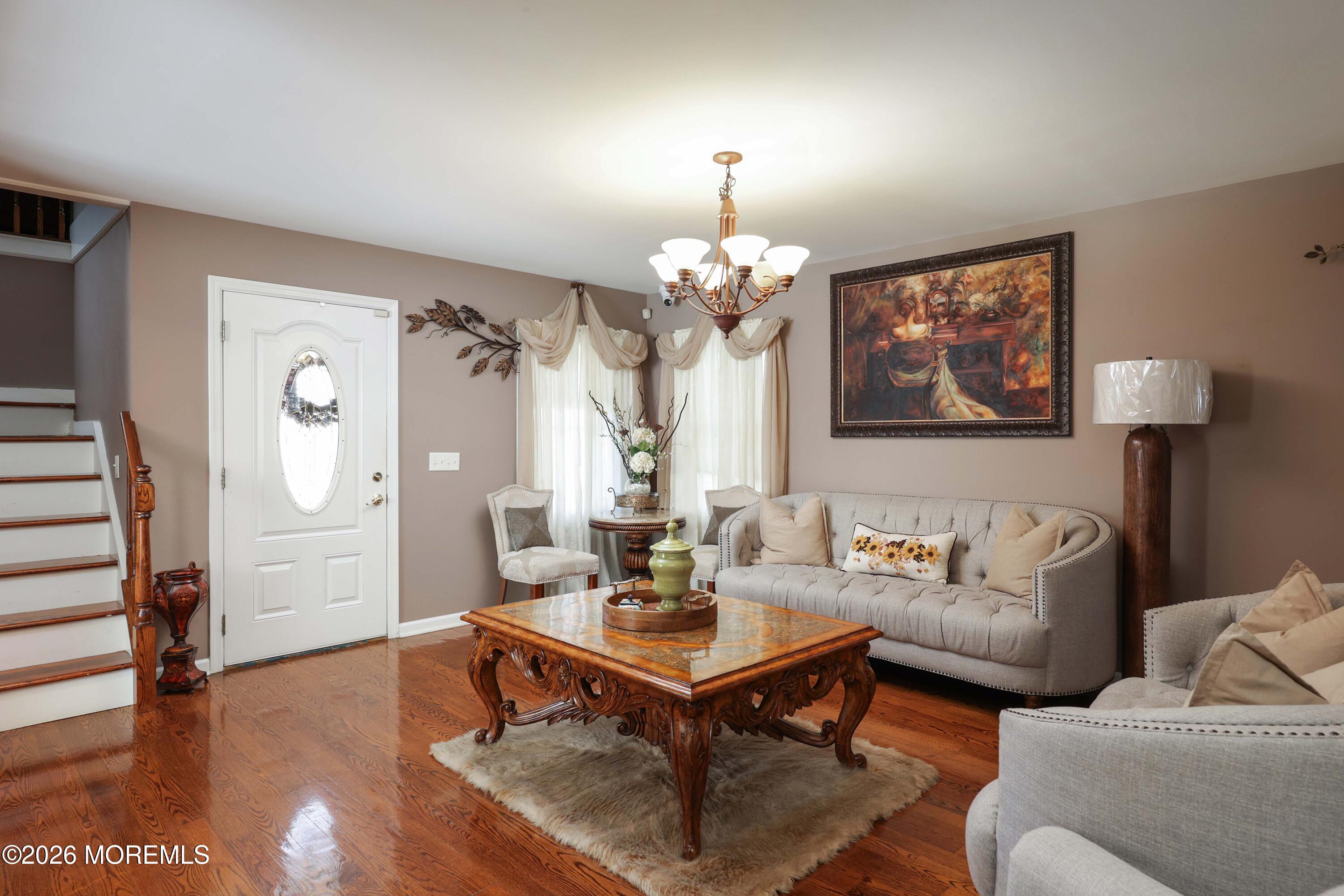 275 N 5th Avenue Image 5