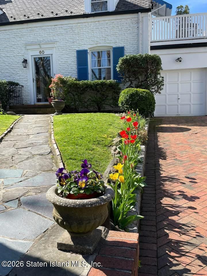 60 Valencia Avenue Image 2