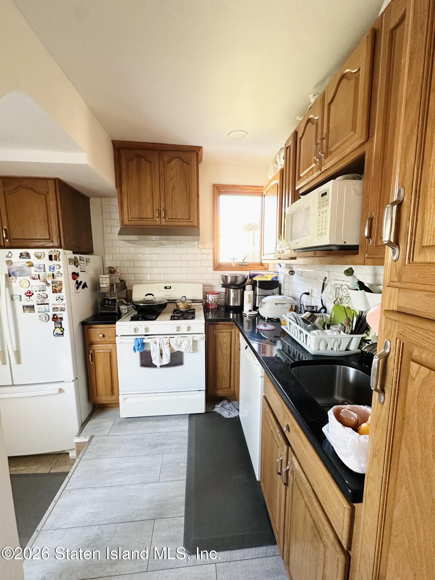 238 Lily Pond Avenue Image 2