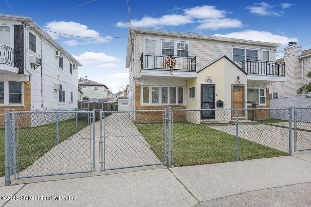 327 Bedford Avenue Image 2