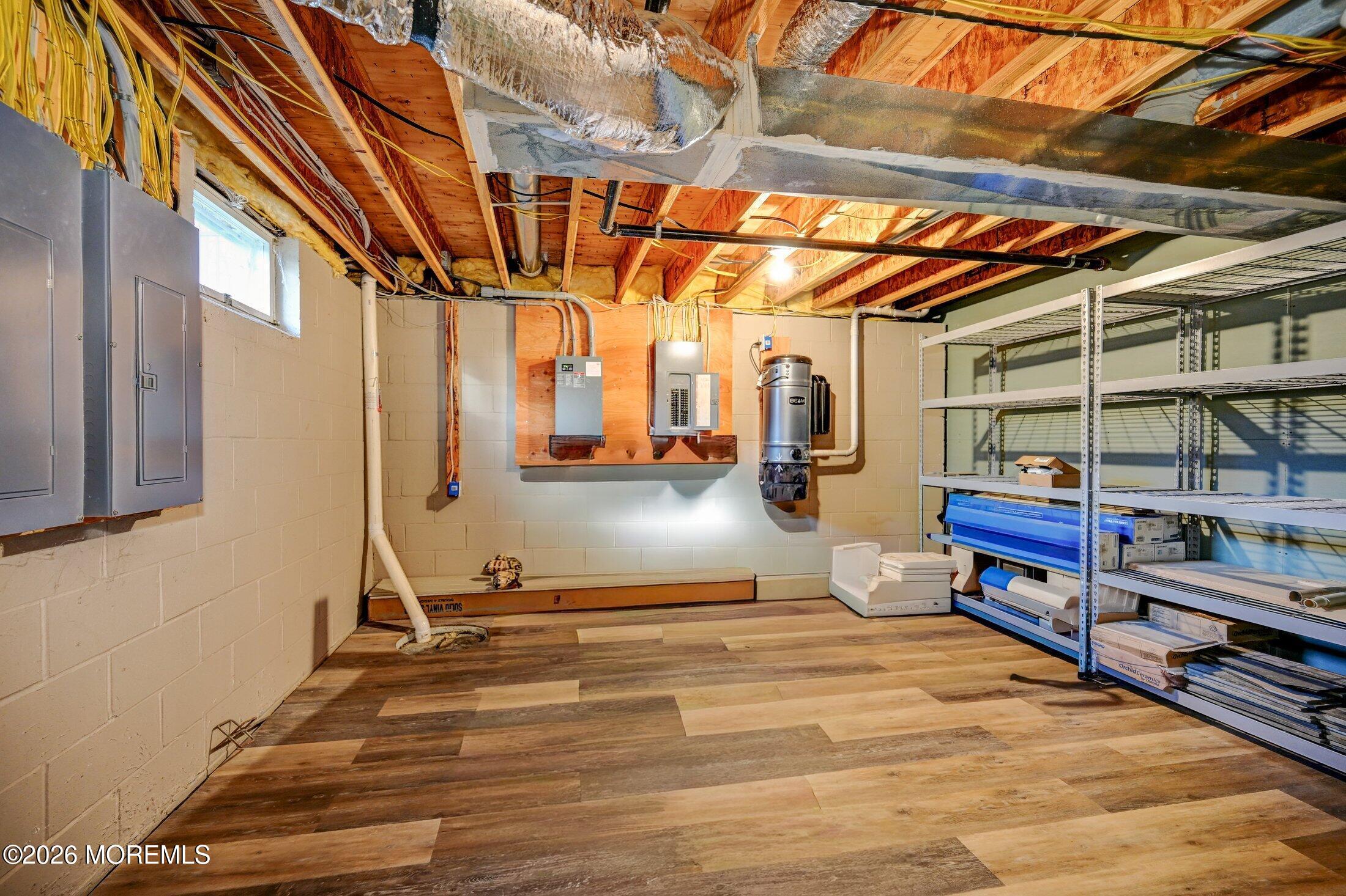 16 Molsbury Lane, Millstone, NJ, 08510 image 95