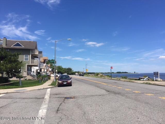 25 Strawberry Lane Image 3