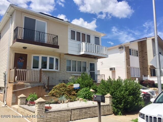 25 Strawberry Lane Image 2