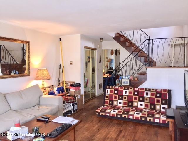 25 Strawberry Lane Image 4