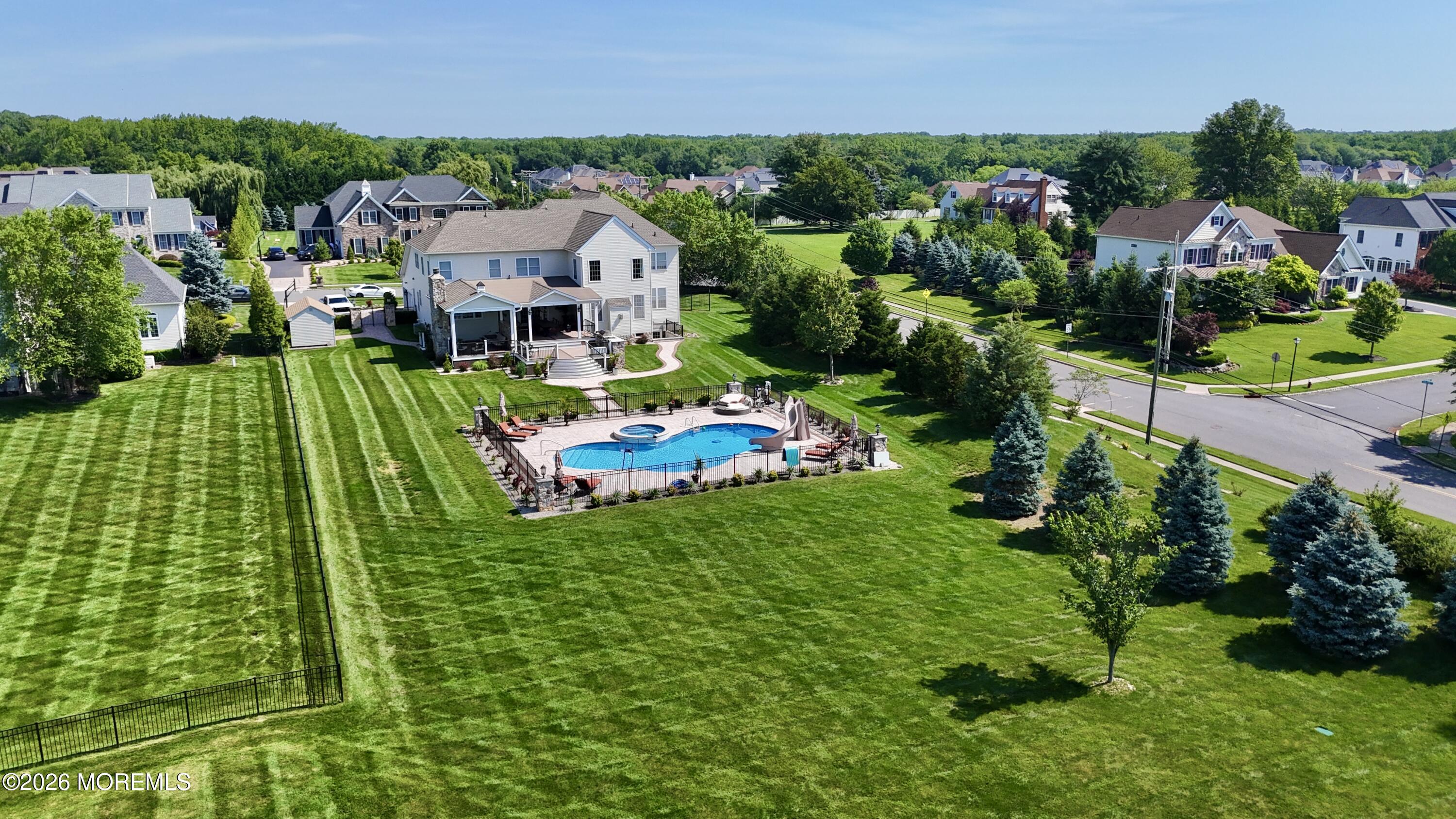 1 Belmont Court Image 4