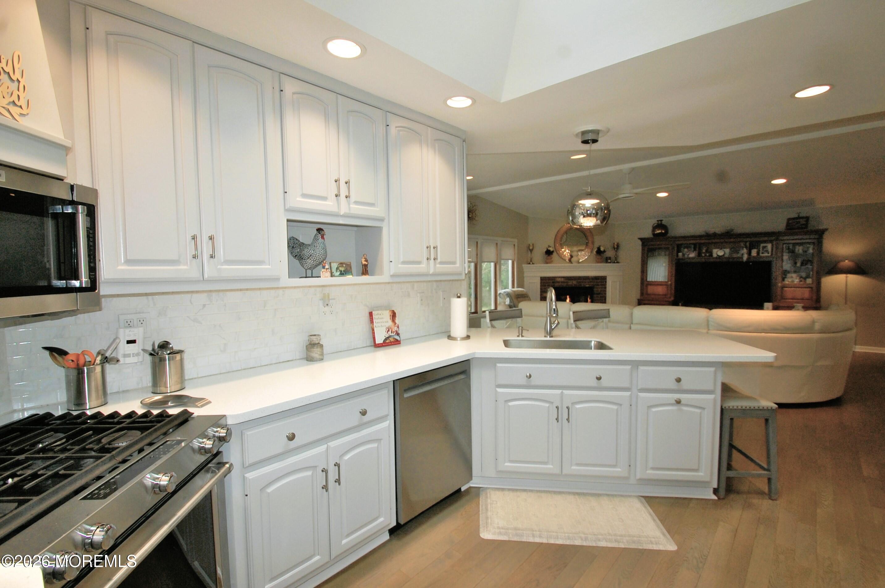 32 Cameron Court, Freehold, NJ, 07728 image 8