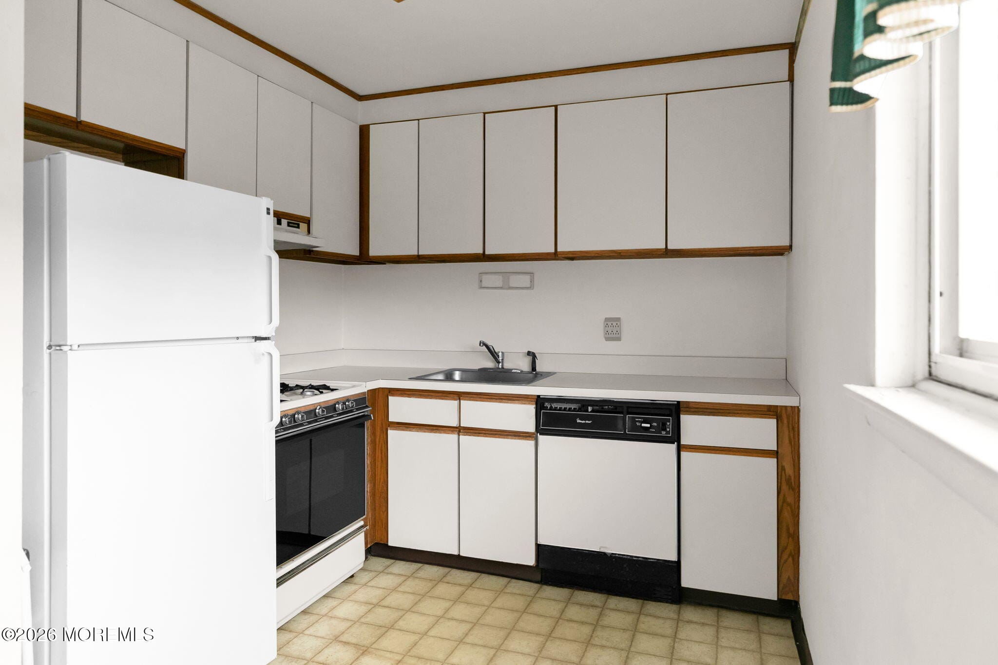 15 Azalea Court B, Eatontown, NJ, 07724 image 12