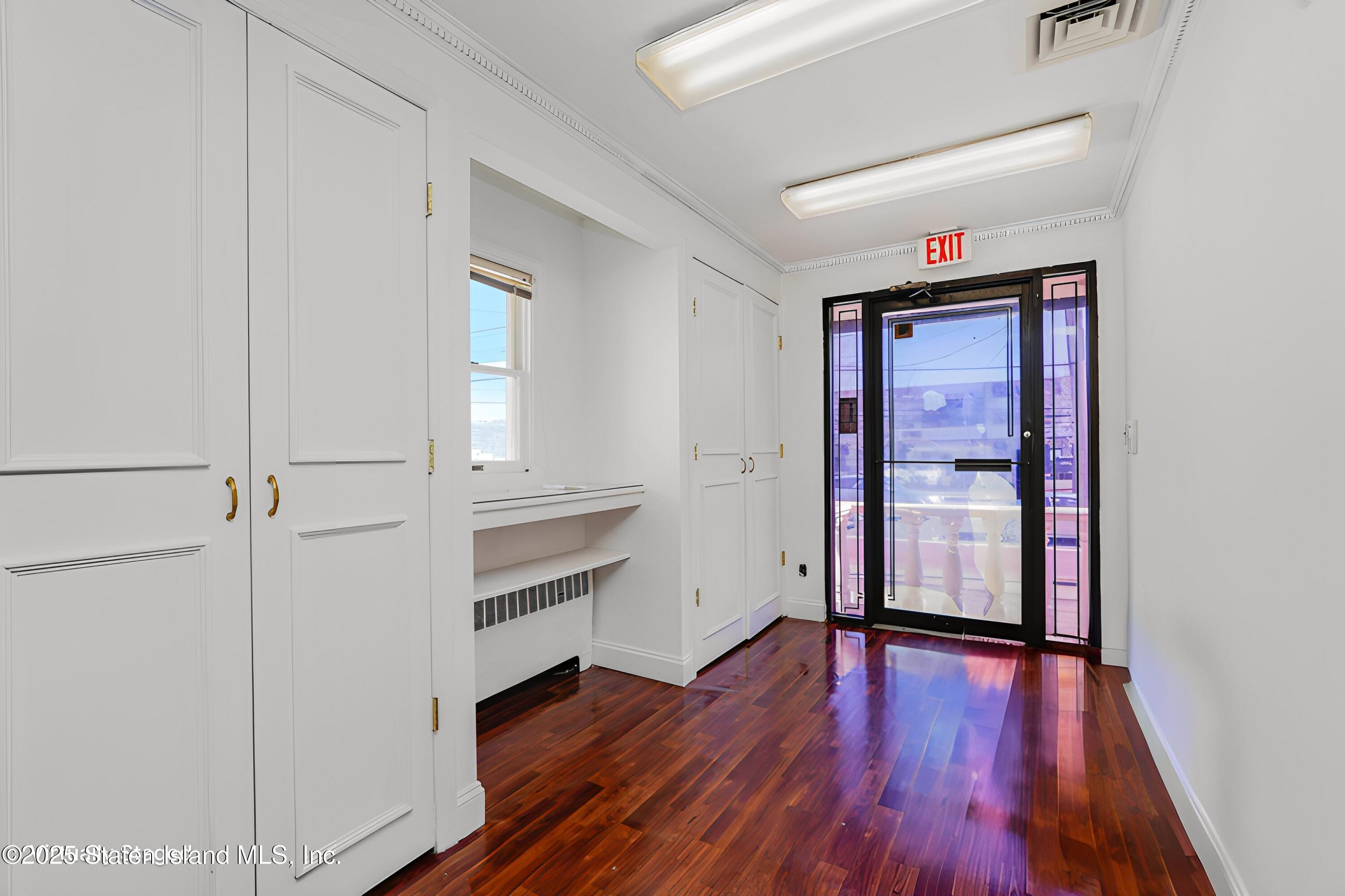 2301 Hylan Boulevard Image 4