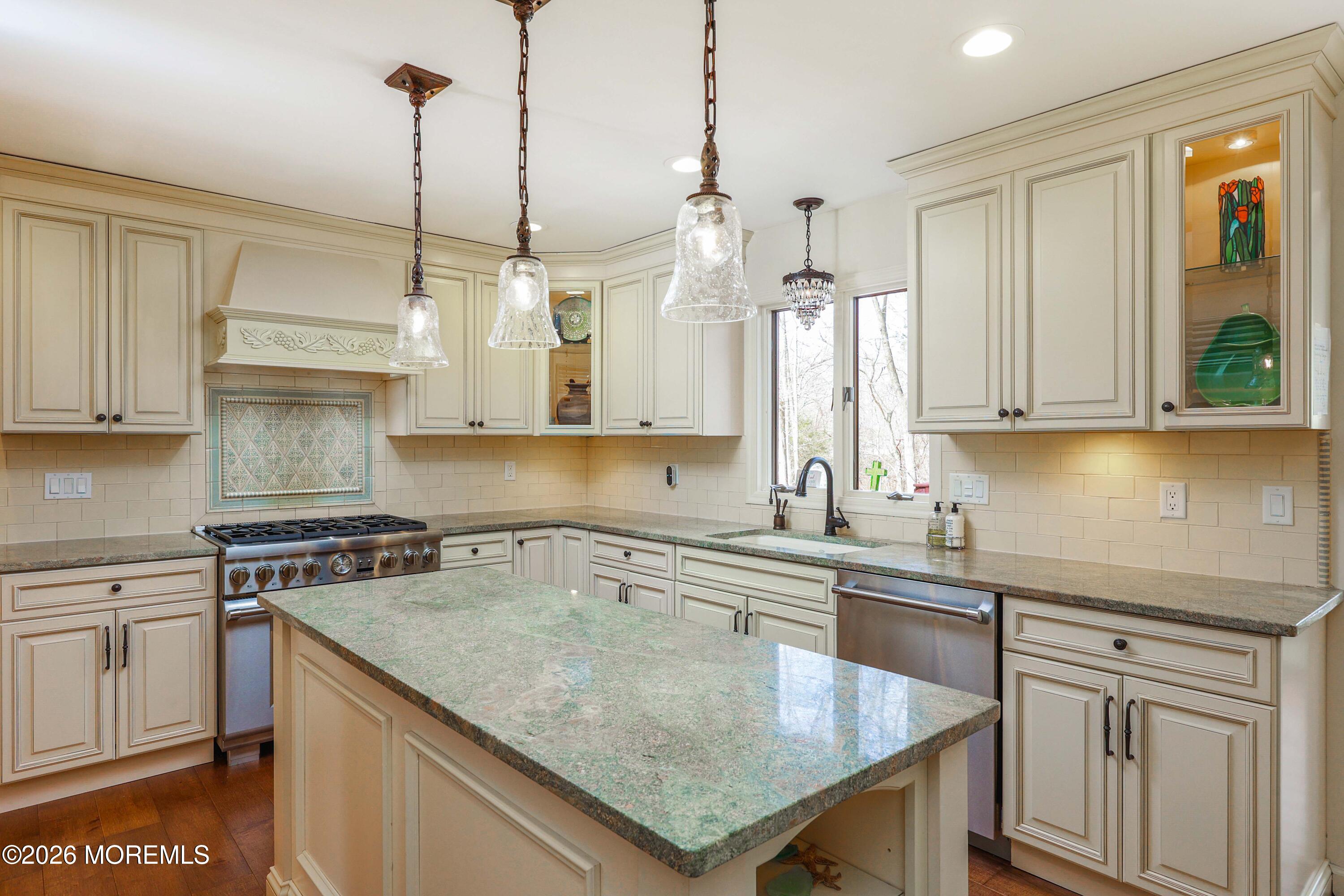 11 Hidden Pine Drive, Colts Neck, NJ, 07722 image 39