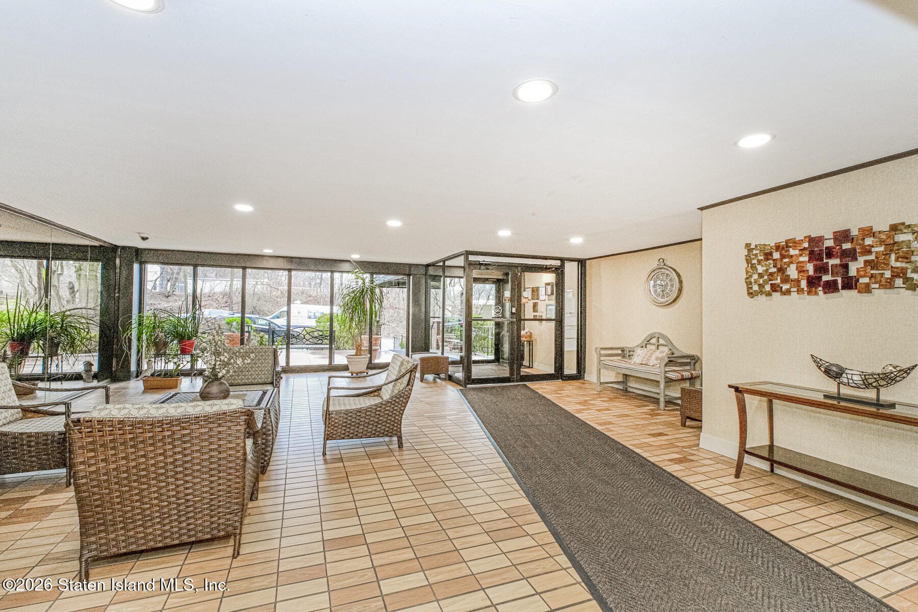 830 Howard Avenue 6a Image 4