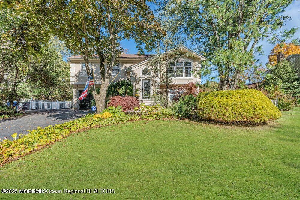 541 Frank Applegate Road Image 4