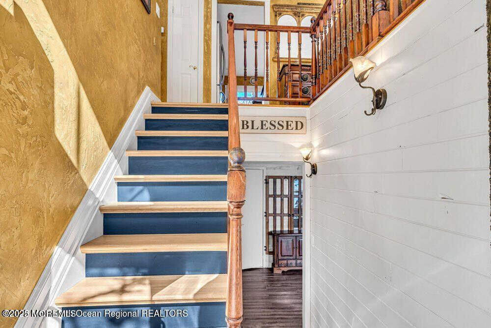 541 Frank Applegate Road Image 5