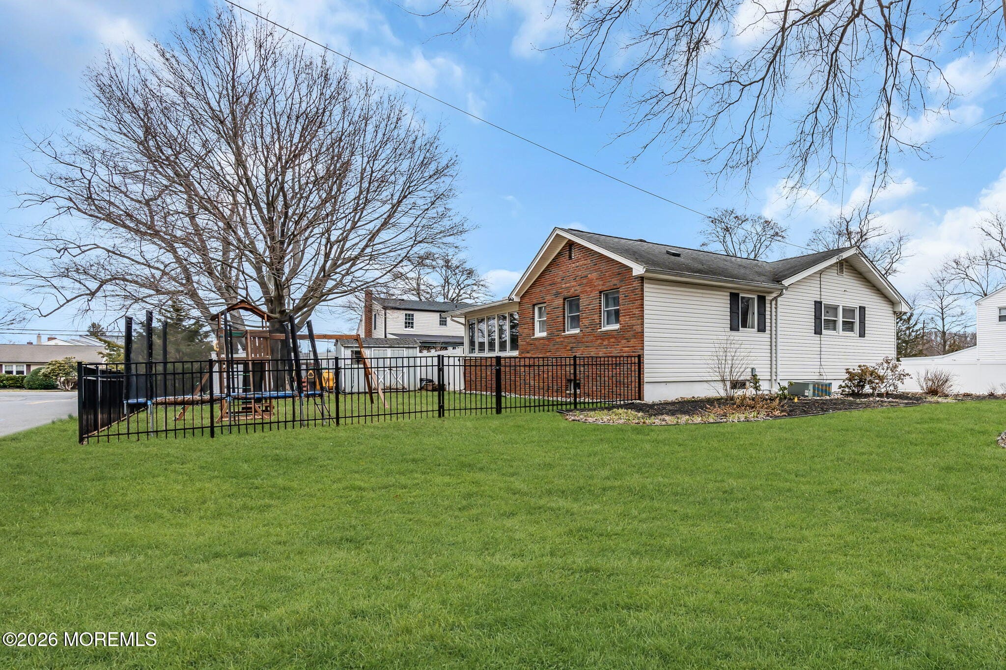 477 N Fox Avenue Image 4