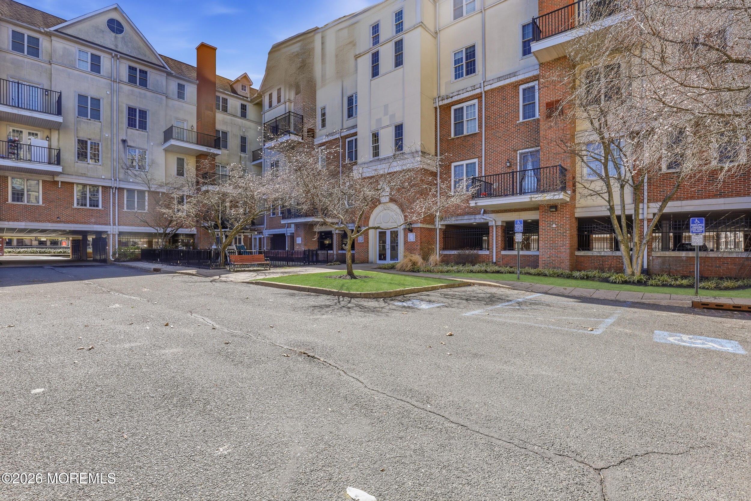 952 Madison Avenue Image 3