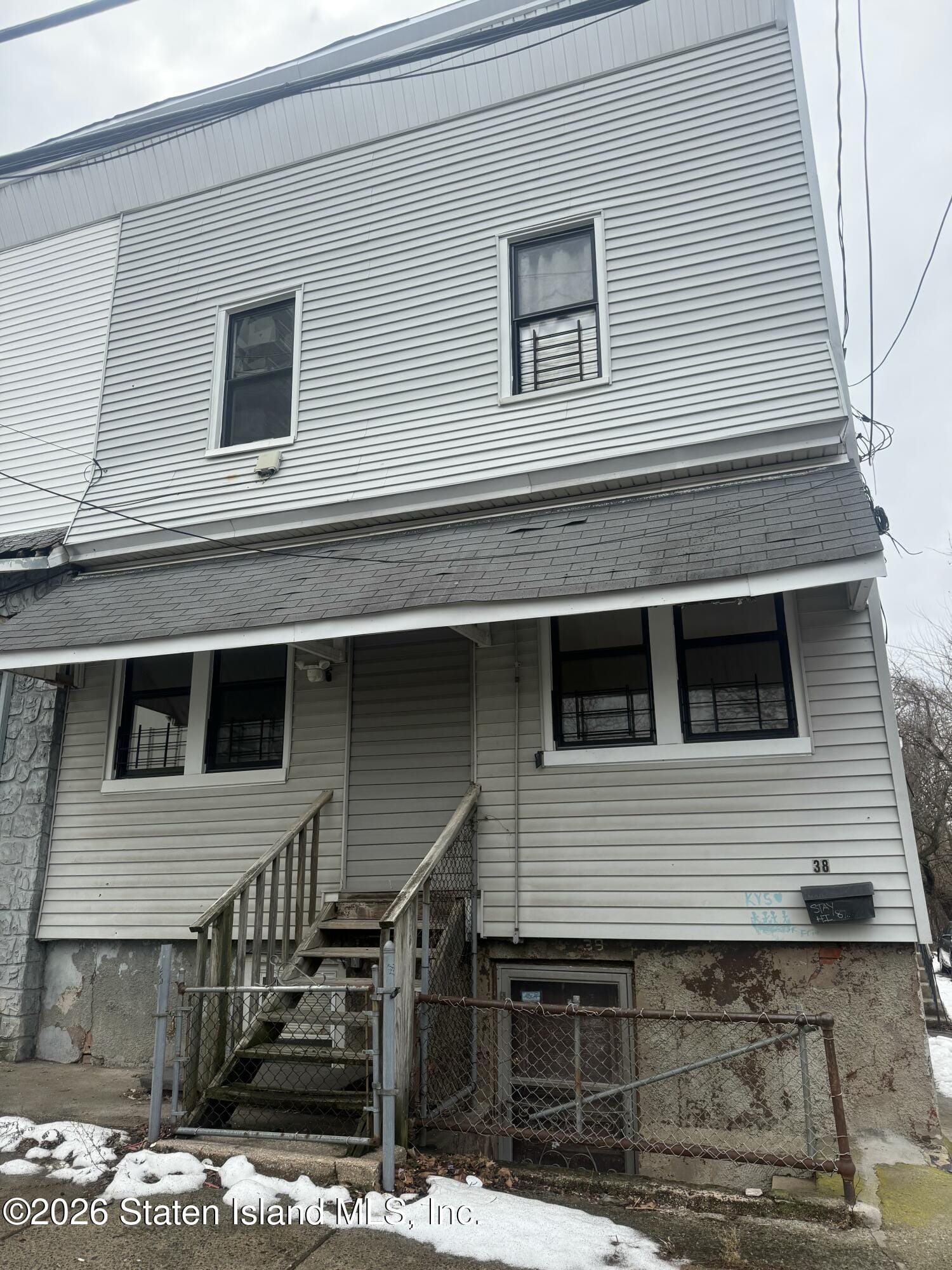 38a-38b Holland Avenue Image 3
