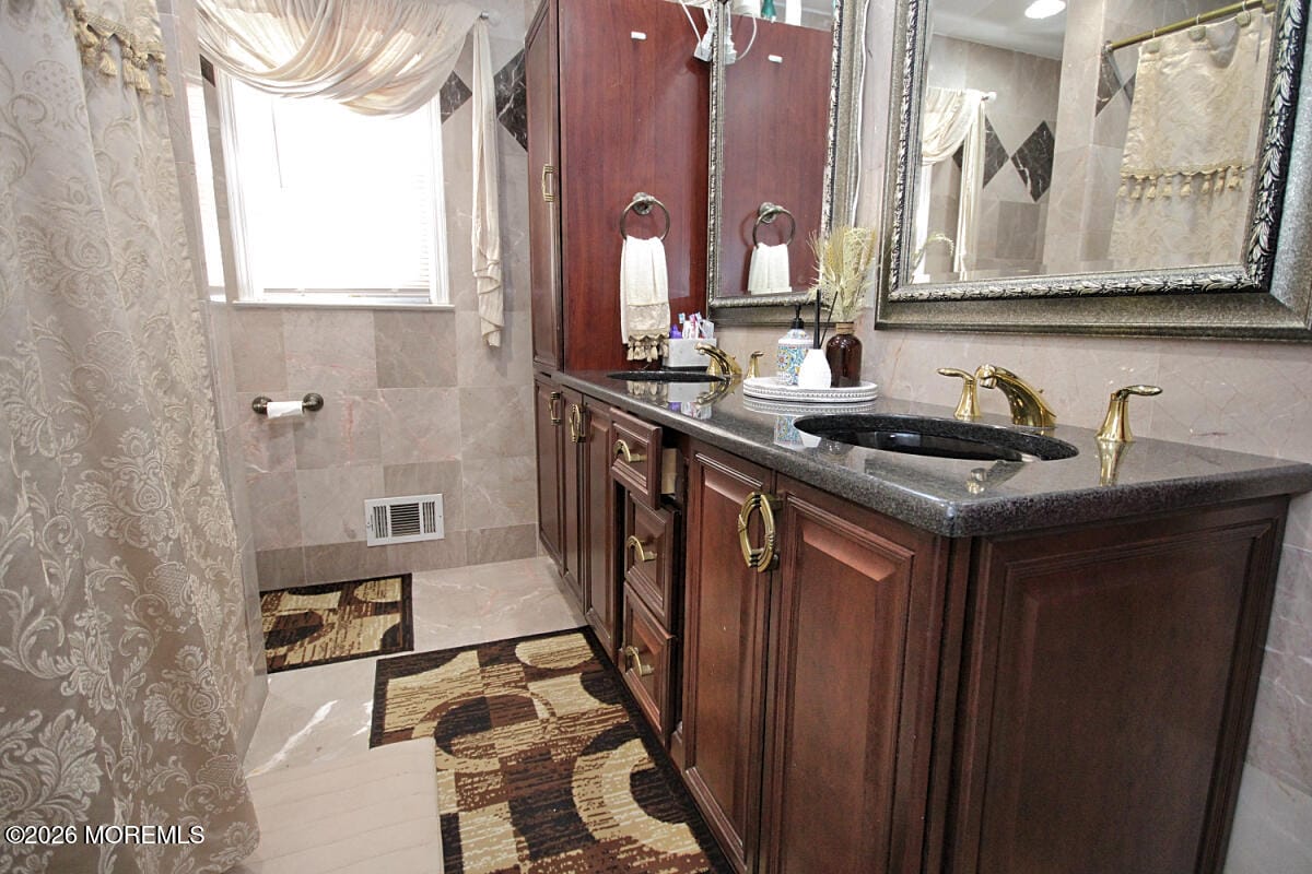 440 Smith Court, Cliffwood, NJ, 07721 image 17